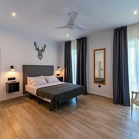 La Del Teatro H Boutique Parking Gratis Guest house