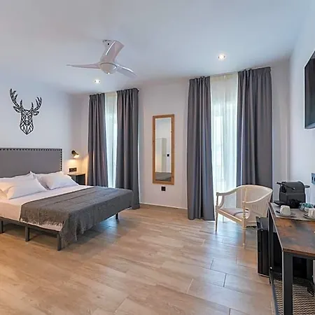 Guest house La Del Teatro H Boutique Parking Gratis